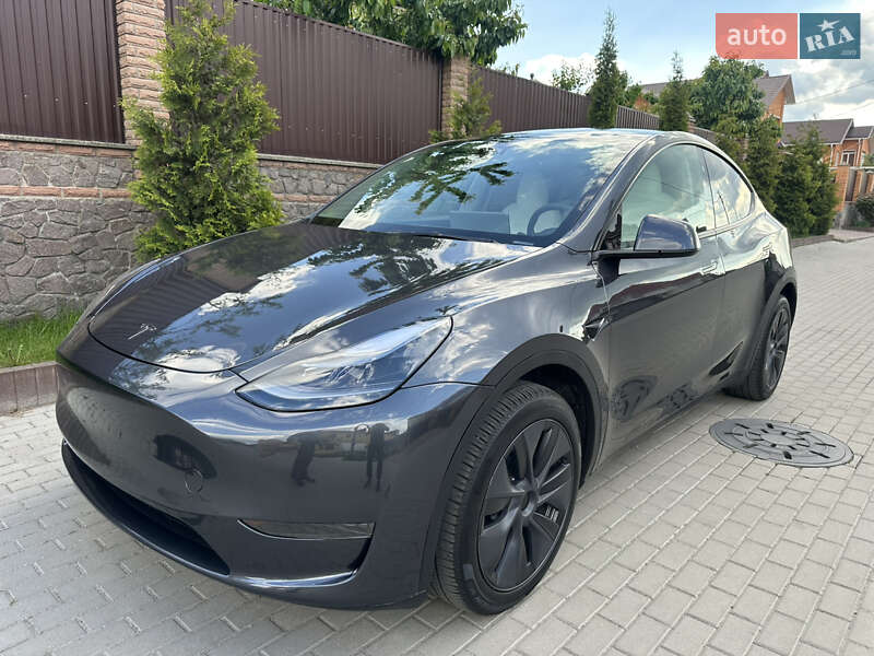Внедорожник / Кроссовер Tesla Model Y 2024 в 