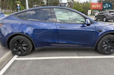 Внедорожник / Кроссовер Tesla Model Y 2021 в 