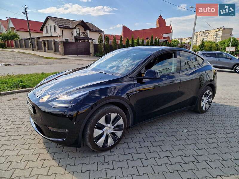 Внедорожник / Кроссовер Tesla Model Y 2023 в 