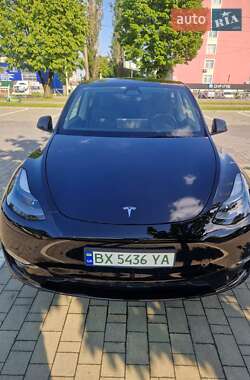 Внедорожник / Кроссовер Tesla Model Y 2023 в 