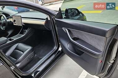 Внедорожник / Кроссовер Tesla Model Y 2020 в 