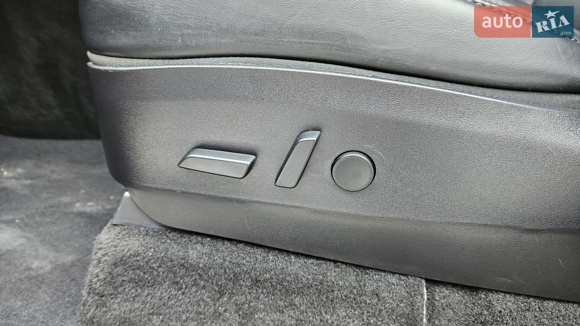 2020 Tesla Model Y - мініатюра 26