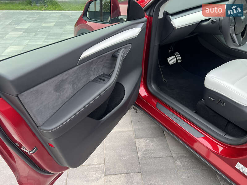 Внедорожник / Кроссовер Tesla Model Y 2024 в Староконстантинове фото 8 Внедорожник / Кроссовер Tesla Model Y 2024 в Староконстантинове