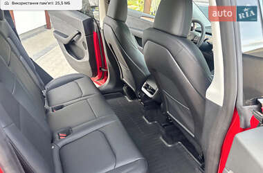 Внедорожник / Кроссовер Tesla Model Y 2023 в 