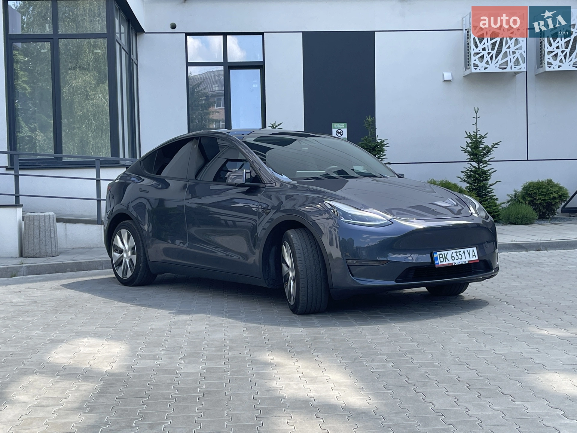 2022 Tesla Model Y - мініатюра 3