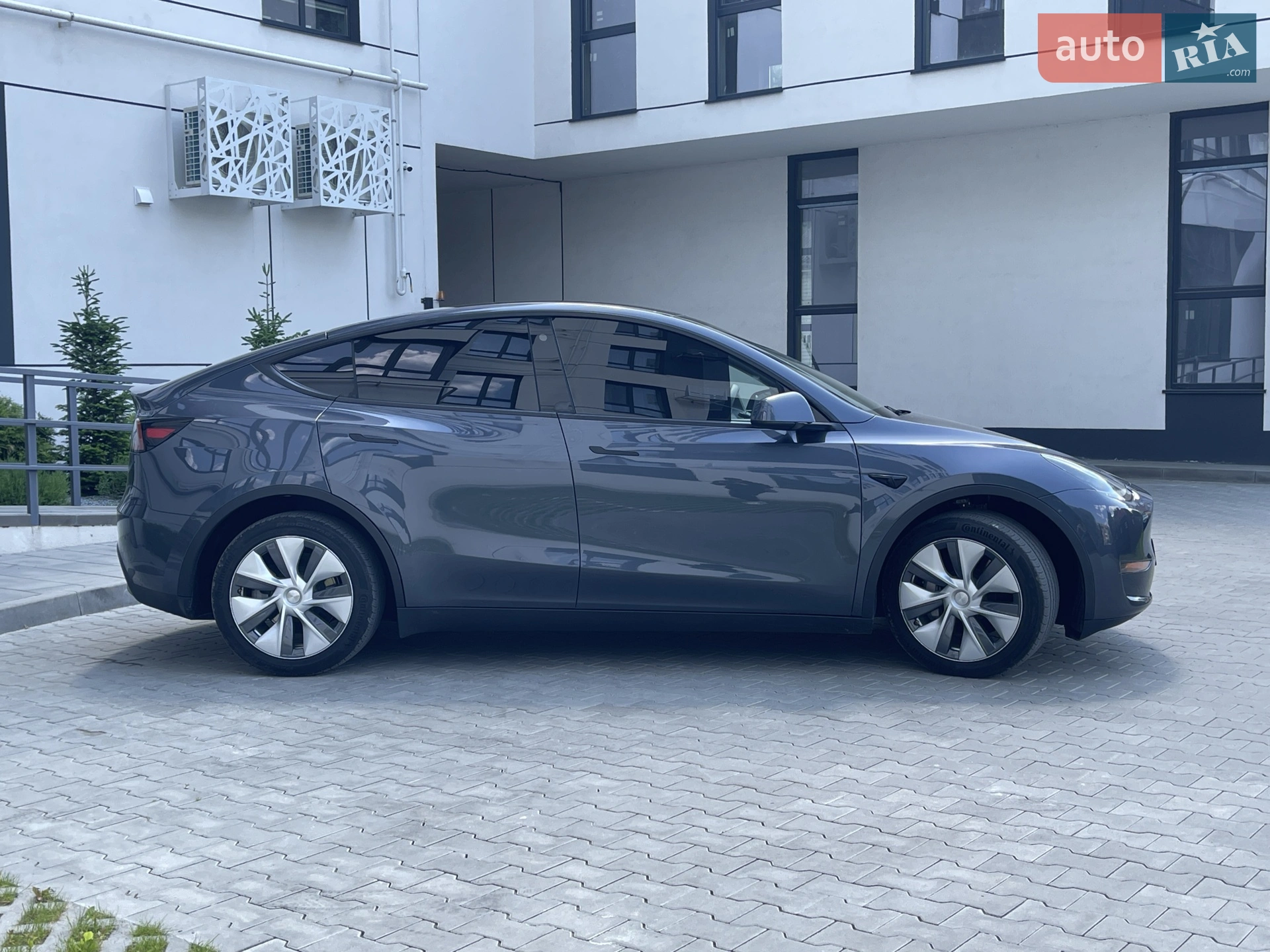 2022 Tesla Model Y - мініатюра 4