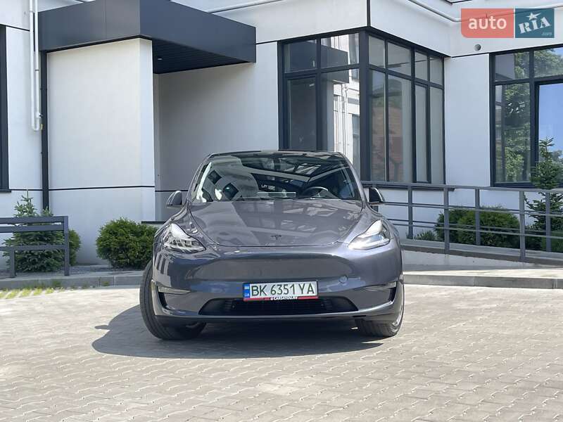 Позашляховик / Кросовер Tesla Model Y 2022 в Рівному