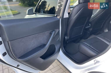 Внедорожник / Кроссовер Tesla Model Y 2022 в 