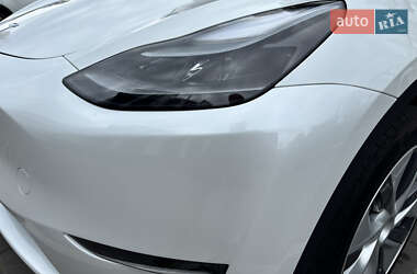 Позашляховик / Кросовер Tesla Model Y 2023 в 