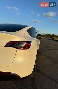 Внедорожник / Кроссовер Tesla Model Y 2022 в 