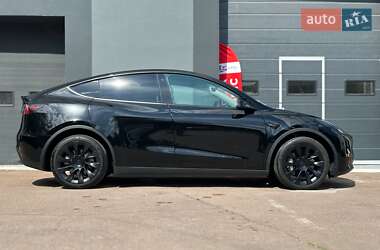 Позашляховик / Кросовер Tesla Model Y 2023 в 
