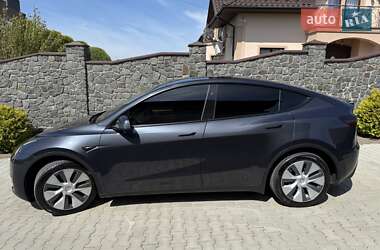 Позашляховик / Кросовер Tesla Model Y 2024 в 
