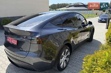 Позашляховик / Кросовер Tesla Model Y 2024 в 