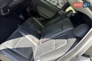 Позашляховик / Кросовер Tesla Model Y 2024 в 