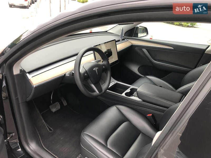 Внедорожник / Кроссовер Tesla Model Y 2022 в Киеве