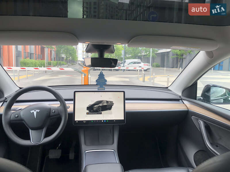 Внедорожник / Кроссовер Tesla Model Y 2022 в Киеве