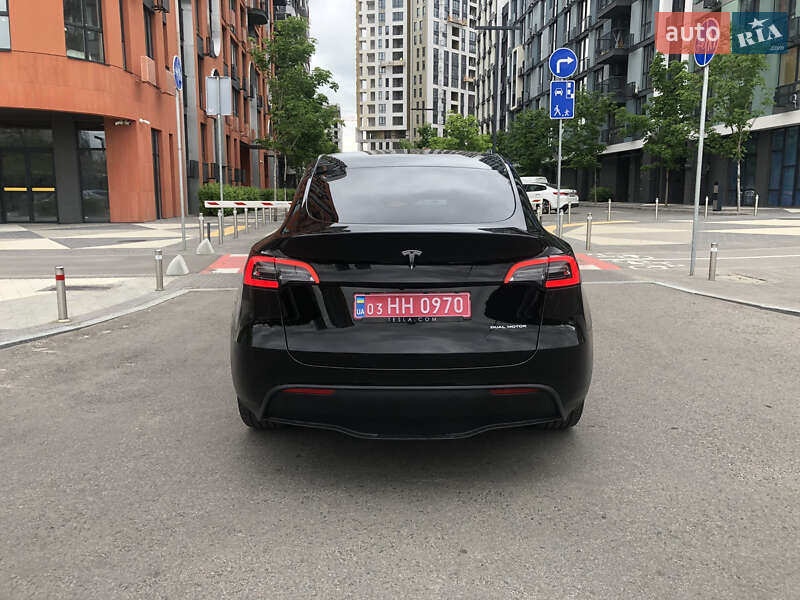 Внедорожник / Кроссовер Tesla Model Y 2022 в Киеве