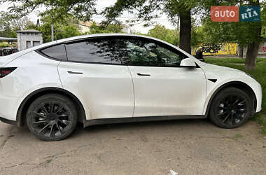 Внедорожник / Кроссовер Tesla Model Y 2023 в 