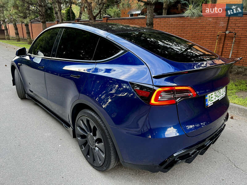 Внедорожник / Кроссовер Tesla Model Y 2023 в Днепре