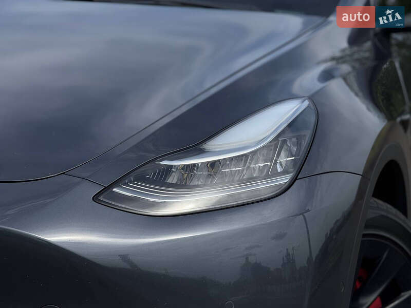 Внедорожник / Кроссовер Tesla Model Y 2021 в Кривом Роге