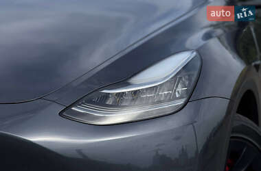 Внедорожник / Кроссовер Tesla Model Y 2021 в 