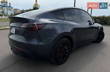 Внедорожник / Кроссовер Tesla Model Y 2021 в 