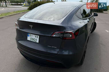 Внедорожник / Кроссовер Tesla Model Y 2021 в 