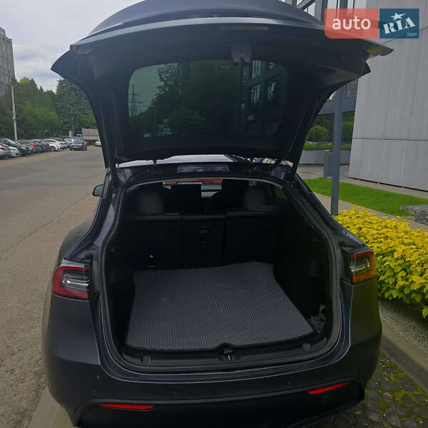 Внедорожник / Кроссовер Tesla Model Y 2021 в Львове