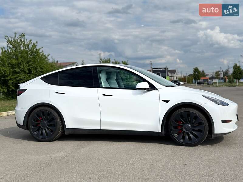Внедорожник / Кроссовер Tesla Model Y 2021 в Ирпене