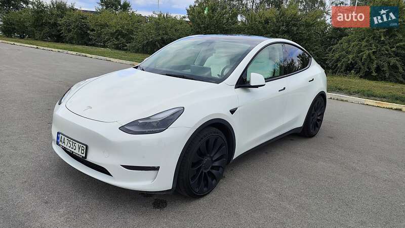 Внедорожник / Кроссовер Tesla Model Y 2021 в Ирпене