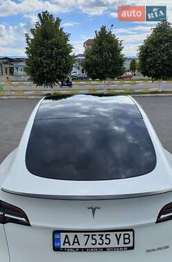 Внедорожник / Кроссовер Tesla Model Y 2021 в 