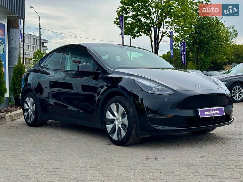 Внедорожник / Кроссовер Tesla Model Y 2020 в Львове