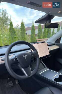 Внедорожник / Кроссовер Tesla Model Y 2021 в 