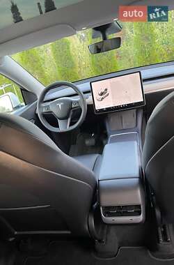 Внедорожник / Кроссовер Tesla Model Y 2021 в 