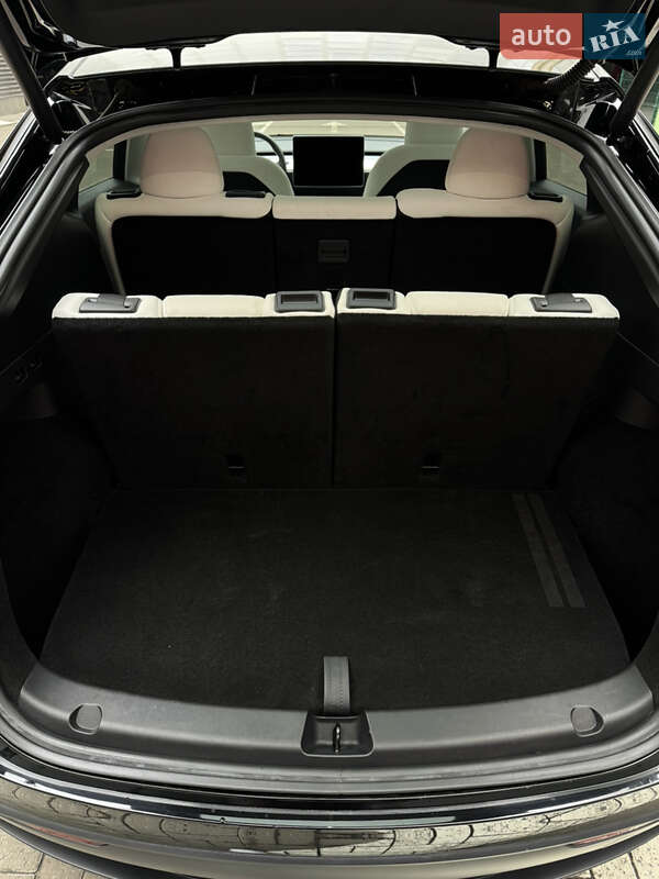 Позашляховик / Кросовер Tesla Model Y 2023 в Києві фото 14 Позашляховик / Кросовер Tesla Model Y 2023 в Києві