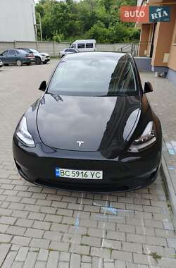 Позашляховик / Кросовер Tesla Model Y 2021 в Львові