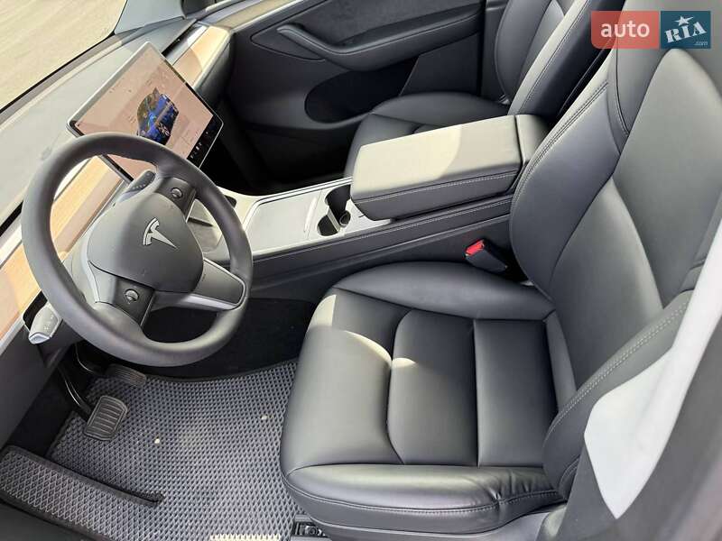 Внедорожник / Кроссовер Tesla Model Y 2023 в Днепре