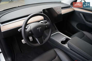 Внедорожник / Кроссовер Tesla Model Y 2021 в 