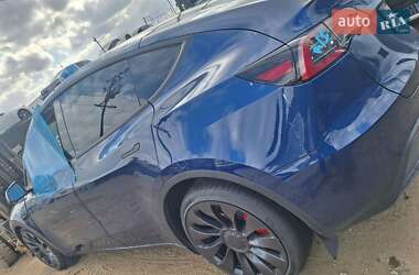 Позашляховик / Кросовер Tesla Model Y 2023 в 