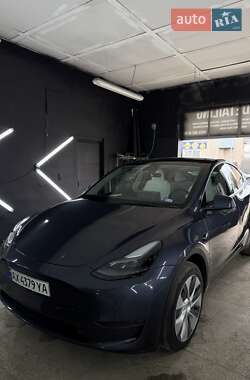 Позашляховик / Кросовер Tesla Model Y 2023 в 