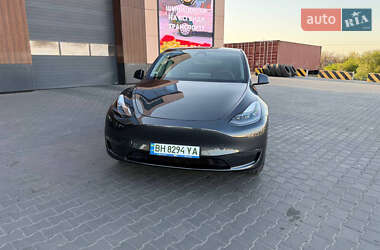 Внедорожник / Кроссовер Tesla Model Y 2024 в 