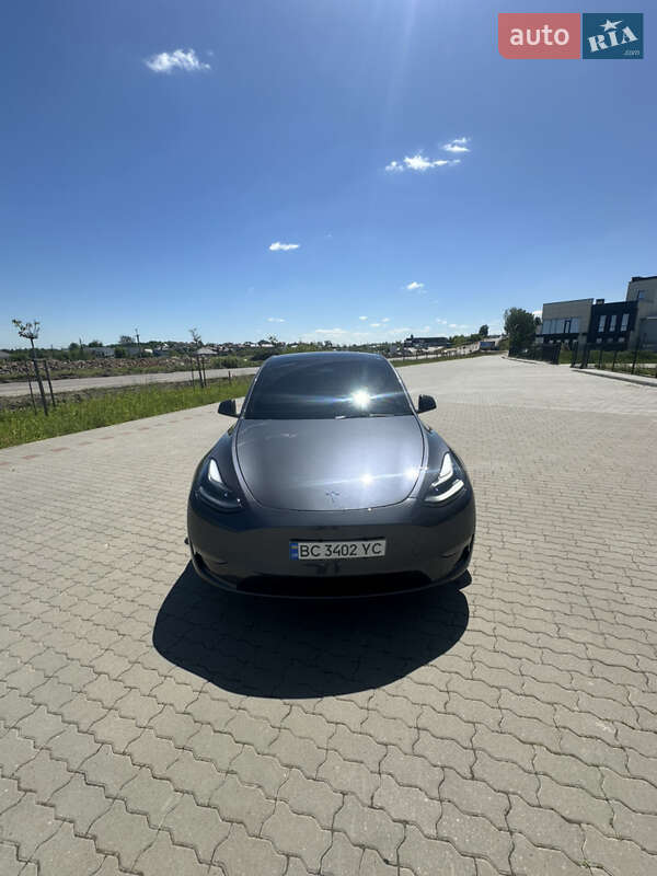Внедорожник / Кроссовер Tesla Model Y 2023 в Львове
