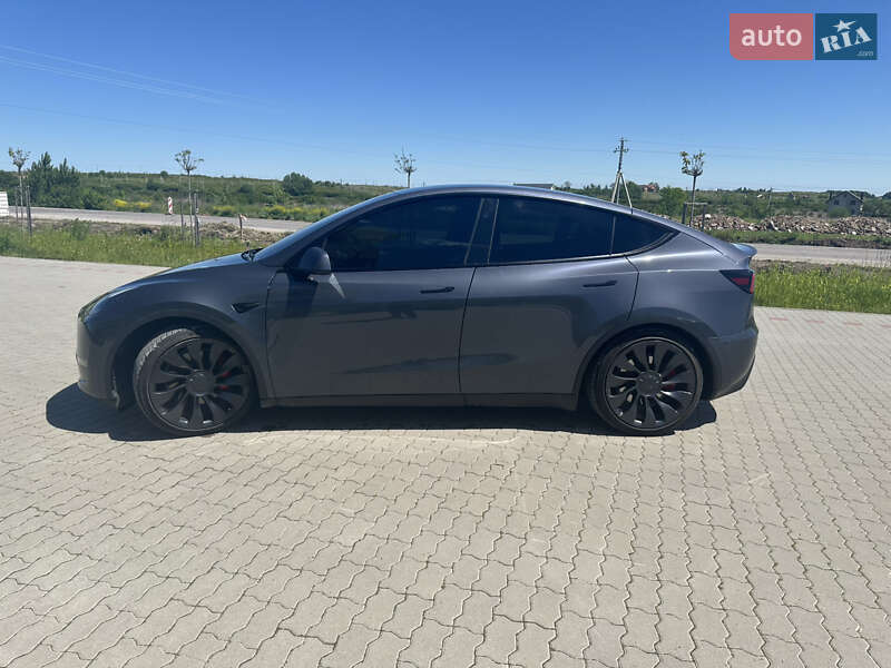Внедорожник / Кроссовер Tesla Model Y 2023 в Львове