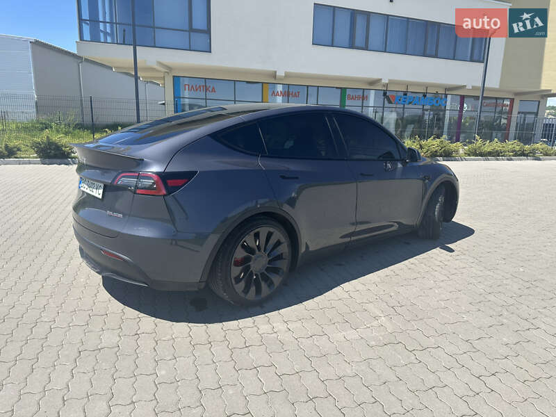 Внедорожник / Кроссовер Tesla Model Y 2023 в Львове
