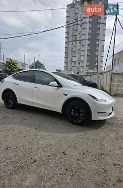 Позашляховик / Кросовер Tesla Model Y 2023 в 