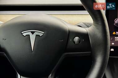 Внедорожник / Кроссовер Tesla Model Y 2022 в 