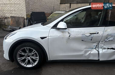 Позашляховик / Кросовер Tesla Model Y 2021 в 
