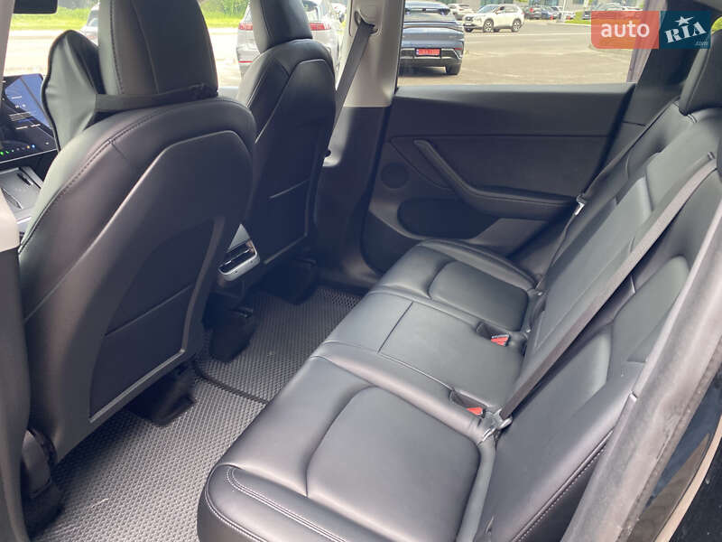 Позашляховик / Кросовер Tesla Model Y 2021 в Львові