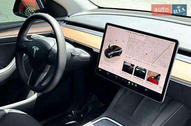 Внедорожник / Кроссовер Tesla Model Y 2024 в 