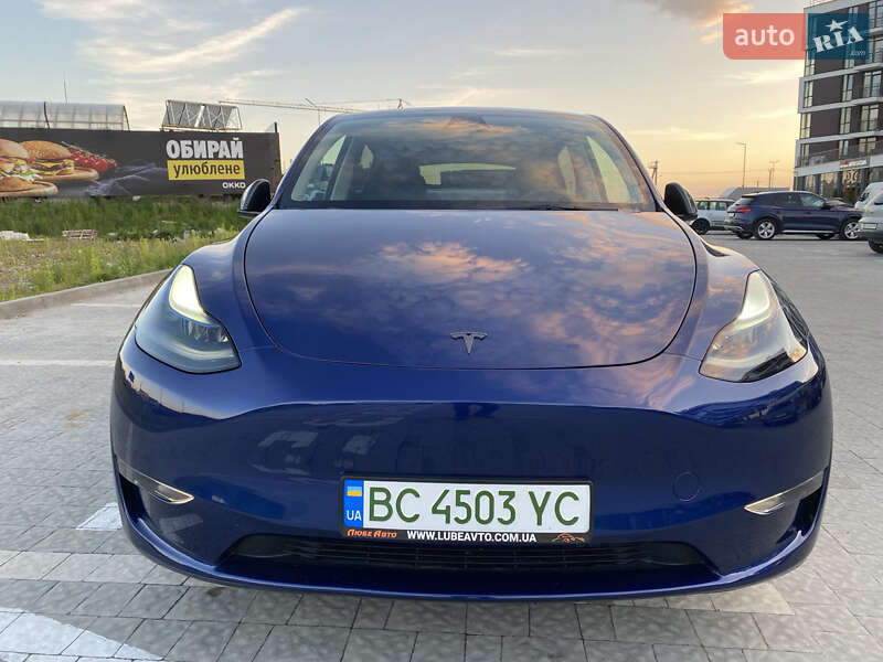 Внедорожник / Кроссовер Tesla Model Y 2023 в Львове